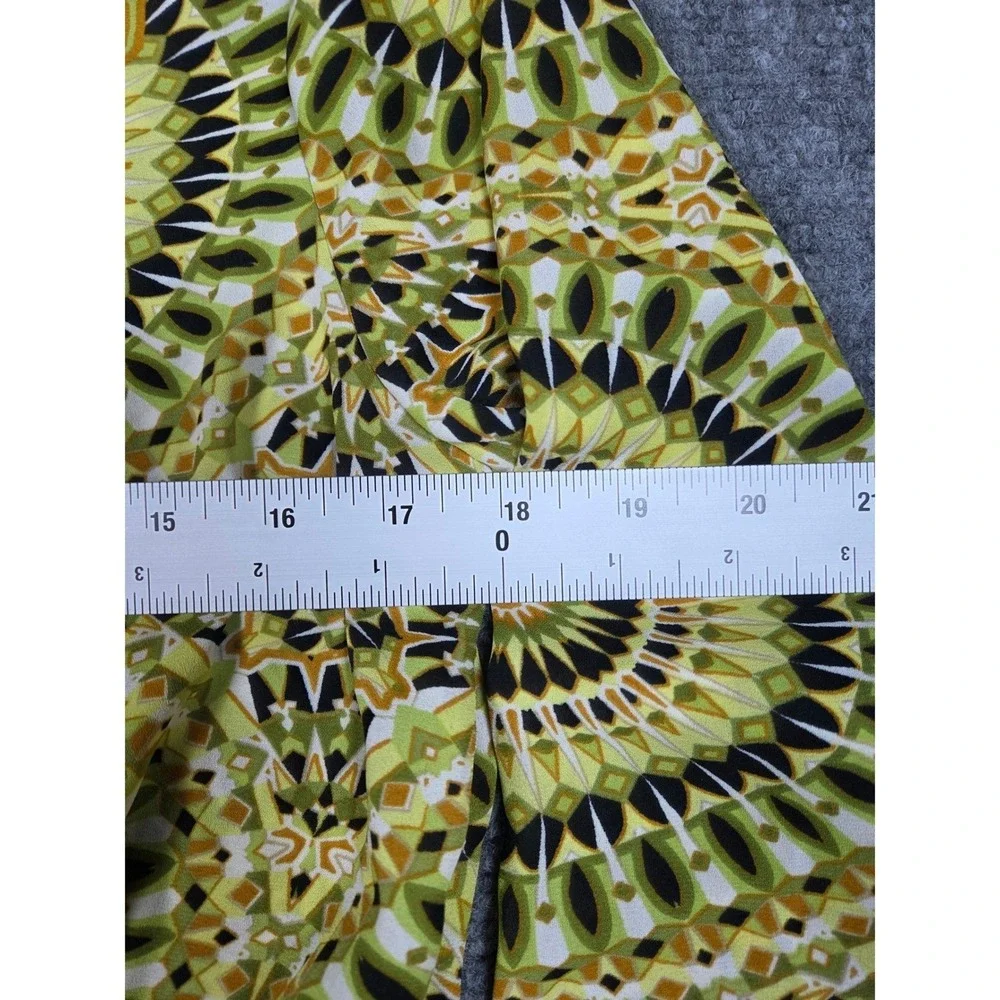 Rose Olive Geometric‎ Print Button Up Shirt Women's Green